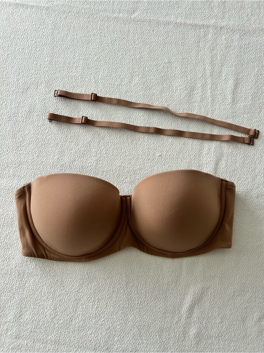 SKIMS Fits Everybody Strapless Bra in Sienna
